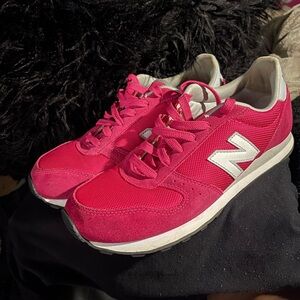 Ladies Pink New Balance Sneakers